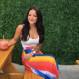 Meet your Posher, Jillian